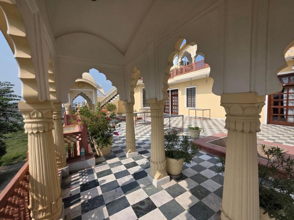 Neer Haveli Agra – A Boutique Homestay Near Taj Mahal Hotel in Agra