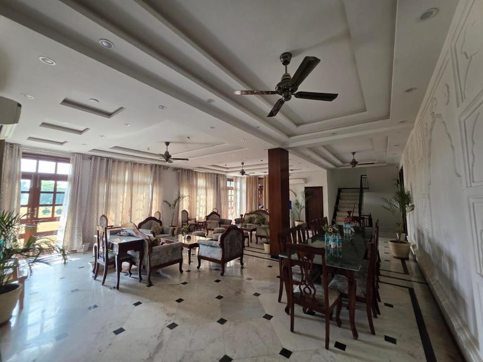 Neer Haveli Agra – A Boutique Homestay Near Taj Mahal Hotel in Agra