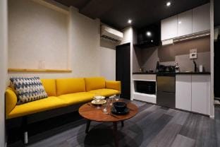 Real Life Iidabashi chic 1-bedroom midtown 3P Vacation rental in Japan