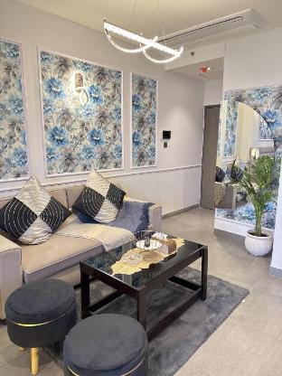 Oasis 39th floor by Royal Retreat Suites Apartment in Noida