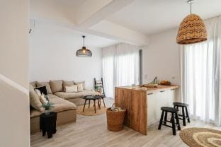 Maison Solea, Plaka with 3 bedrooms and 3 bathrooms Vacation rental in Naxos, Naxos and Lesser Cyclades, Greece