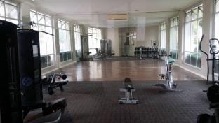 A quick getaway at Presidio (weekly/monthly) Apartment in Muntinlupa