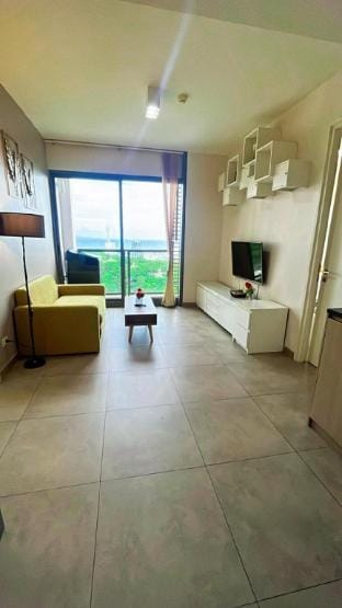 High Floor Sea View 2 Bed Room-Excellent Location Vacation rental in Pattaya City