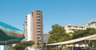 Cozy studio apartment in a seafront building Apartment in Lignano Sabbiadoro