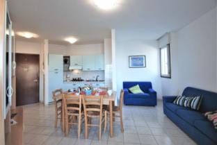 Cozy studio apartment in a seafront building Apartment in Lignano Sabbiadoro
