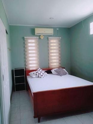 Salaam Homestay - Kejaksan Vacation rental in West Java