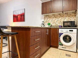 Deluxe Business Studio Apartment in Dubai