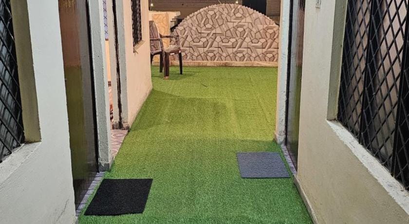 Raj Stay House/ Cubix Cove Apartment in Uttar Pradesh