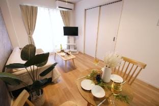 A city of people 203，A city where food falls  Apartment in Osaka