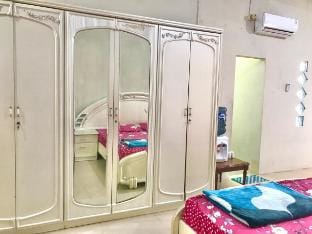 Grania Homestay Syariah 2 - Executive Room Apartment in West Java