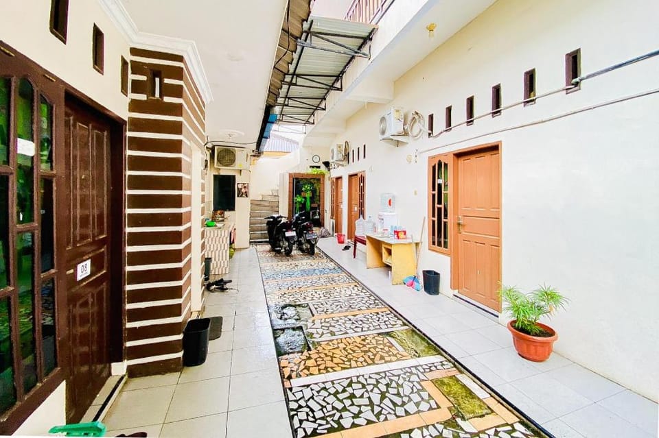RedDoorz Syariah @ Sipayung Homestay Hotel in Indonesia