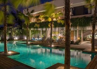 Steps from Bingin Beach, Contemporary Luxury Villa Villa in Bali