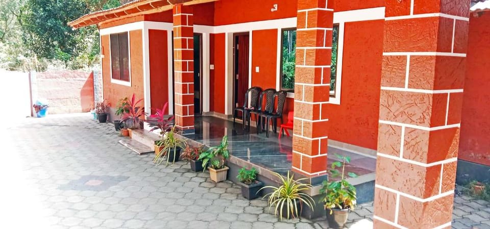 Kumaradhara River Valley Home Stay Hotel in Kerala
