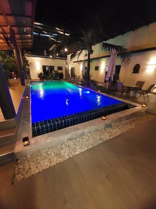 Family room with 1 king-size and 1 Queen-size bed Vacation rental in Phuket