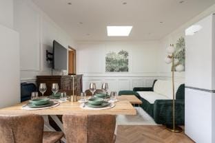 Charming house with a hot tub Villa in Saint-Denis, France