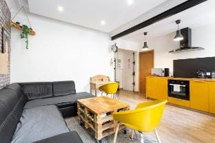 Charming one-of-a-kind apartment. Vacation rental in Île-de-France