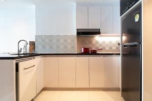 Stylish Patong apartment -ocean view and jacuzzi Vacation rental in Patong