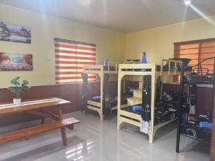 Galaxy Barkada room  good for maximum 10 persons Vacation rental in Central Visayas