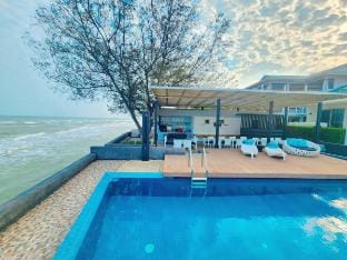BBG Beachfront poolvilla 9BR close to Huahin city Vacation rental in Hua Hin District