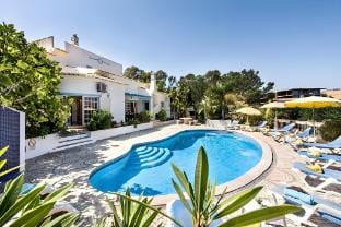 Villa Cabrita - Superb location, spacious, beach Villa in Guia