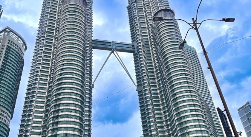 KLCC Suites in KL | 2000sqf luxurious residence Apartment in Federal Territory of Kuala Lumpur