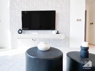 Luxurious 1BR at Grande Downtown with Iconic Views Vacation rental in Dubai