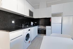 Renovated Apt w/ Private Pool Near the Beach Vacation rental in Albufeira