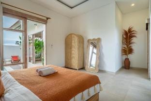 Bambola- 2BDR Villa in Canggu, Ps5 and Netflix! Villa in North Kuta