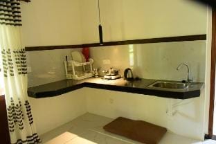 Aloka Homes Apartment 2 Vacation rental in Hikkaduwa