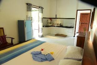 Aloka Homes Apartment 2 Vacation rental in Hikkaduwa