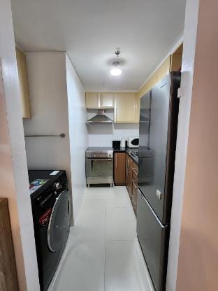 BR-1 Condo w/ Balcony near NAIA, Casino, Newport Apartment in Pasay