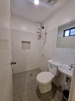 Flat 35, Unit 2C Vacation rental in Las Pinas