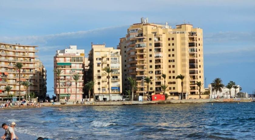 Two-bedroom apartment Apartment in Torrevieja