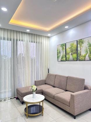 Chung Cư Emerald Precinct Celadon City 2PN 2WC Apartment in Ho Chi Minh City