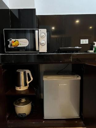 Comfy flat near BGC Taguig with free parking Vacation rental in Paranaque