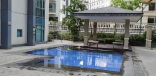Budget Stay Across NAIA Terminal 3 / C2-6P Vacation rental in Pasay