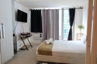 Metrocity Staycation Vacation rental in Paranaque