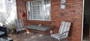 6 on First Self Catering unit Vacation rental in Pretoria