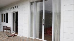 Rumah Marmut Pakancilan 2 Bungalow 3 Kamar Mandi Villa in Cisarua