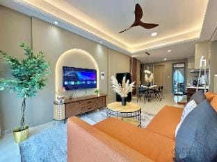 R&F Seine Region•3Bedroom Suite/6 Pax/Near CIQ Vacation rental in Johor Bahru