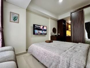 HAI Home 1119 Pool View Studio at Pollux Habibie Apartment in Riau Islands, Indonesia