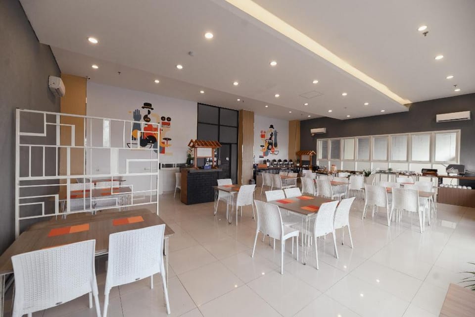 De La Charis Hotel by Waringin Hospitality Hotel in East Java