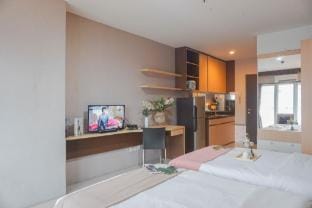 Comfortable Studio Tamansari Semanggi By Travelio Apartment in South Jakarta City