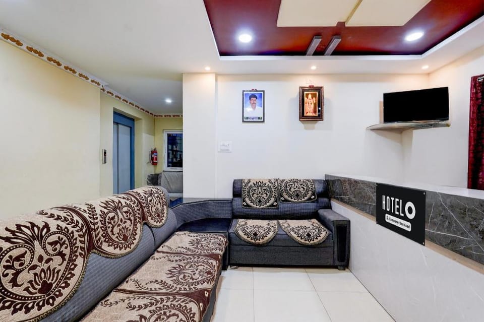 Hotel O Airport Road Near Leela Mahal Hotel in Tirupati