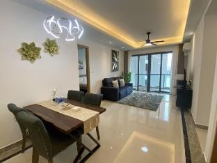 R&F Boutique Seaview 2R2B By Wan Li Homestay Vacation rental in Johor Bahru