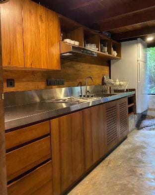 Kurunduketiya Private Rainforest Resort Villa in Western Province