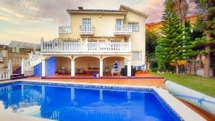 *NEW 6BR, Private Pool, Beach Villa Vacation rental in Axarquía