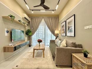 Country Garden Danga Bay/Cozy 2BR/4Pax/FreeWifi Vacation rental in Johor Bahru