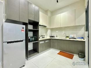 Country Garden Danga Bay/Cozy 2BR/4Pax/FreeWifi Vacation rental in Johor Bahru