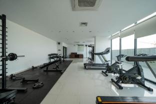 Tobe in Hue 1 - Free Pool and Gym & City View Apartment in Laos